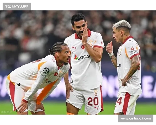 伊卡尔迪点球破门后亲吻队徽，回应转会传闻