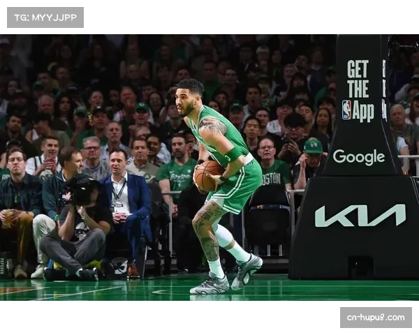 实时：塔图姆执行关键罚球，凯尔特人主场瞬间寂静